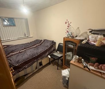 Room in a Shared House, Villiers Close, LU4 - Photo 4