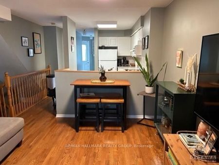 For Lease - 112E Centrepointe Drive, South of Baseline to Knoxdale, Ontario - Photo 4