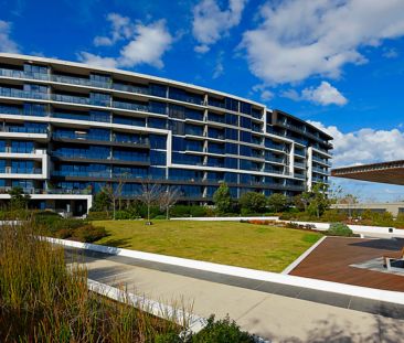 Stylish 1 bedroom apartment above shopping centre - Photo 2