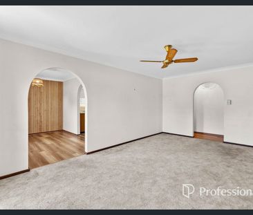 Charming 3 X 1 Family Home on a Generous Block - Photo 1