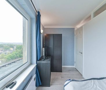 3 bedroom flat to rent - Photo 5