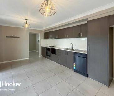 6A Howard Loop, Oran Park - Photo 2
