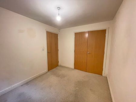 2 bedroom Apartment to let - Photo 2