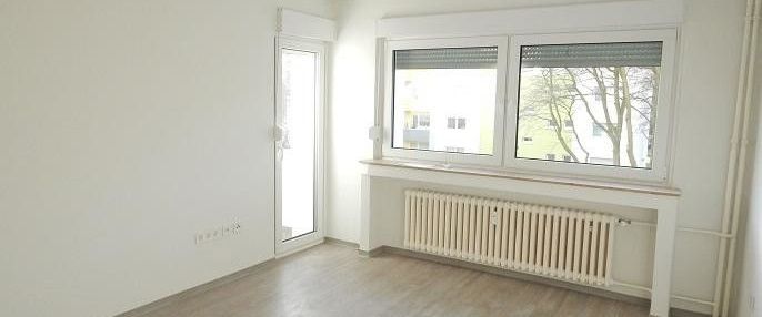 Frisch saniert! schöne 2-Zi.-Wohnung mit Dusche und Balkon - Foto 1