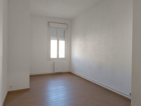 Location Appartement 3 pièces 65m² NARBONNE 11100 - Photo 3