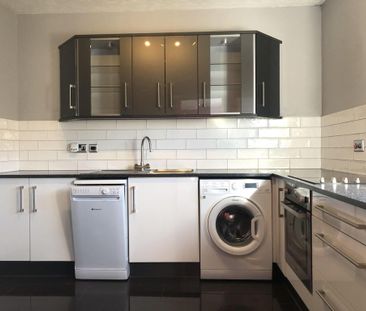 2 bedroom maisonette to rent - Photo 6