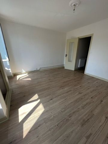 Dans belle maison, joli T1 entièrement rénové - Photo 5