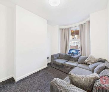 Ridgmount Street, Bedford, MK42 - Photo 2