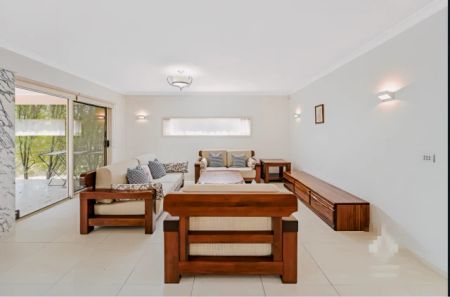 5 bed 3 bath - Photo 3