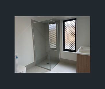 BRAND NEW 4-BEDROOM FAMILY HOME! - Photo 6