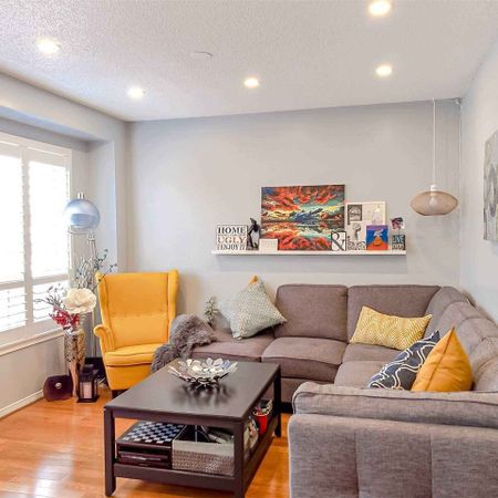 For Lease - 2 Sir Lou Drive Unit# 69, Brampton, Ontario - Photo 4