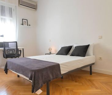 Calle de Fernández de los Ríos, Madrid, Community of Madrid 28015 - Photo 6