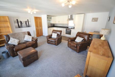 2 bedroom apartment to rent - Photo 2