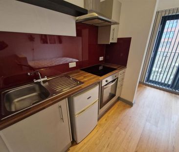 Studio to rent - Photo 4