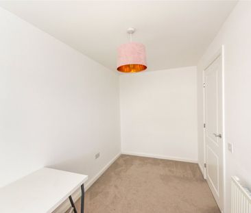 3 bedroom semi-detached house to rent - Photo 6