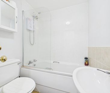 Studio to rent - Photo 6