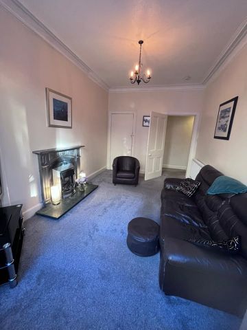 2 Bed Flat, Pirrie Street, EH6 - Photo 2
