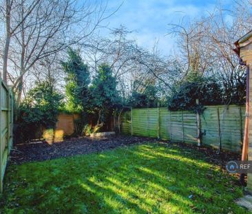 2 bedroom semi-detached house to rent - Photo 2