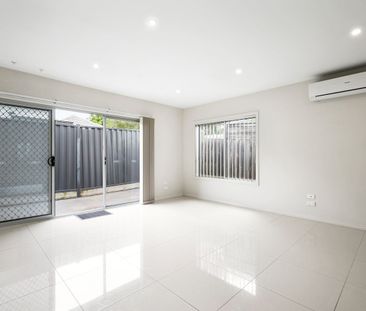 Modern two-bedroom villa - Photo 6