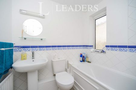 2 bedroom flat to rent - Photo 5