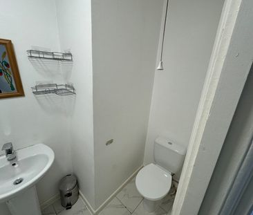 2 Bed Flat, Montpelier Road, BN1 - Photo 5