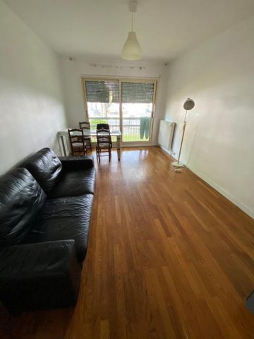 Location Appartement 3 pièces 68m² LYON 8ème - Photo 2
