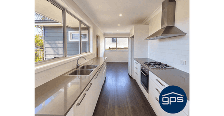 Spacious Family Home in the Heart of Merrylands - Photo 5