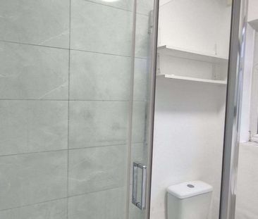 Bell Close Room 3 - Photo 1