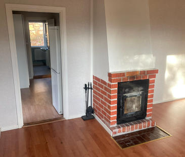 Vaxmoravägen, Sollentuna - Photo 1