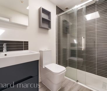 Church Meadow, Surbiton, Long Ditton - Photo 6