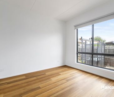 Brand New 2 Bedroom Unit. - Photo 1