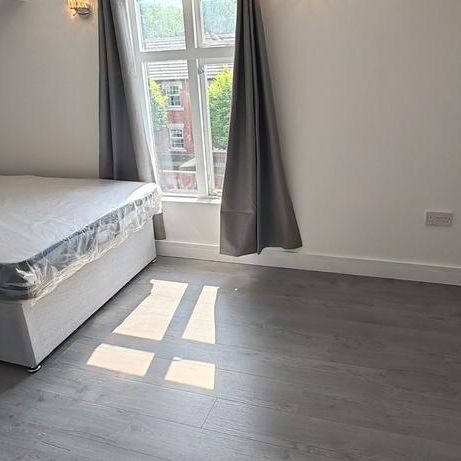 7 bedroom house of multiple occupation to rent - Photo 1