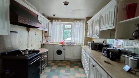 2 bedroom house share to rent - Photo 5