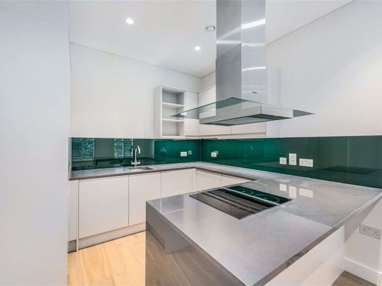 A stylish one bedroom apartment in this choice location in the heart of Chiswick - Photo 1