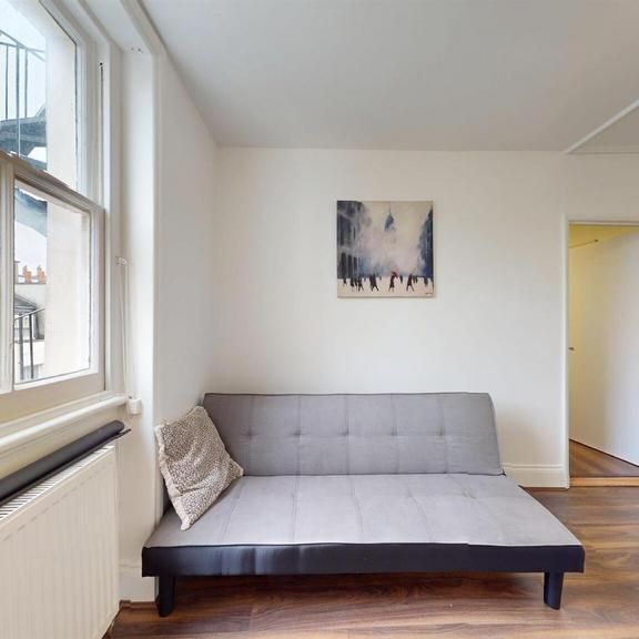 1 bedroom flat to rent - Photo 1