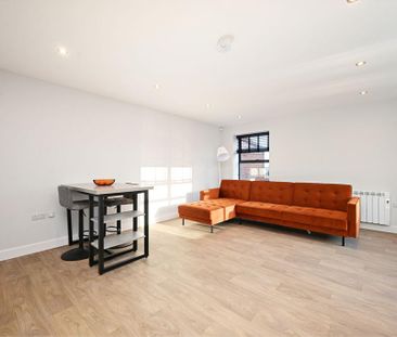 2 bedroom flat to rent - Photo 1