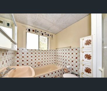 Bright & Spacious Two-Bedroom Apartment in Prime Epping Location - Photo 5