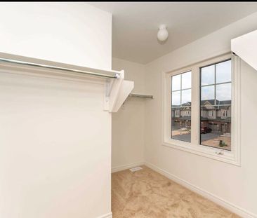 For Lease - 26 Sunflower Place, Welland, Ontario - Photo 5