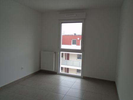 Location Appartement 2 pièces 40m² VILLENAVE D ORNON 33140 - Photo 3