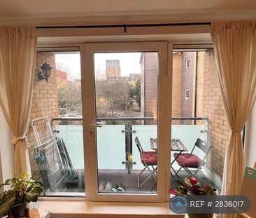 2 bedroom flat to rent - Photo 1