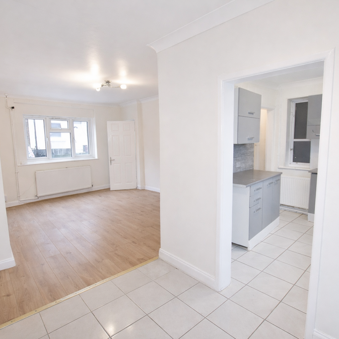 2 bedroom semi-detached house to rent - Photo 1