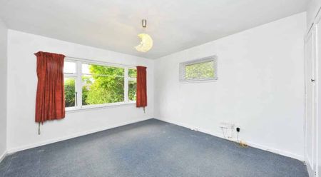 Great Location Family Home - Photo 4