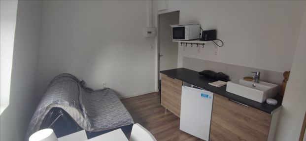 Studio Meublé 12 m² à deux pas d'Eurotéleport Roubaix. - Photo 1
