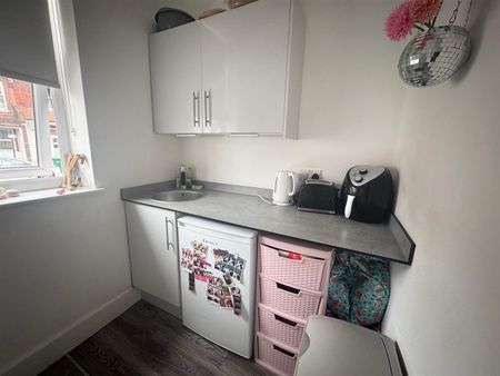 Caburn Road, Hove - Photo 3