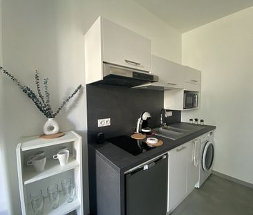 SUPERBE APPARTEMENT T2 MEUBLE ET REFAIT A NEUF - Proche du Cours Fauriel - Photo 3