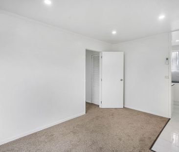 Tidy One Bedroom Unit (Upstairs unit) - Photo 6