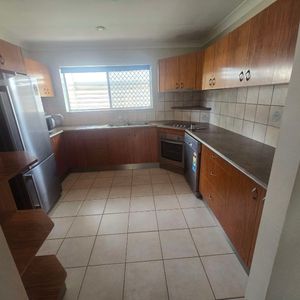 Eight Mile Plains - Photo 2