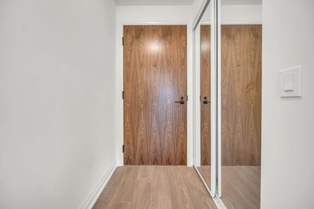 For Lease - 509 Dundas Street Unit# 317, Oakville, Ontario - Photo 3