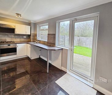 3 bedroom semi-detached house to rent - Photo 4