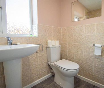 3 bedroom semi-detached house to rent - Photo 6